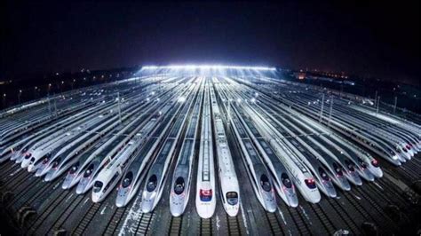 与美国不同，中国满世界到处修高铁，到底是什么原因？老外不懂了_凤凰网视频_凤凰网