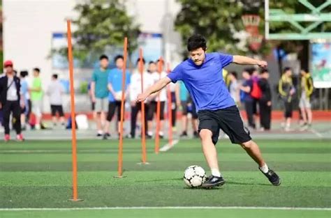 足球小将考球技 | 图集_武汉_新闻中心_长江网_cjn.cn