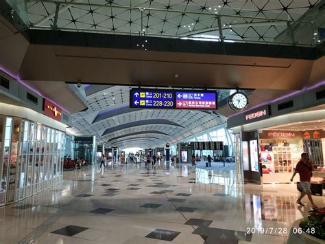 2018年香港国际机场三项航空交通量均创新高 - 香港自由行
