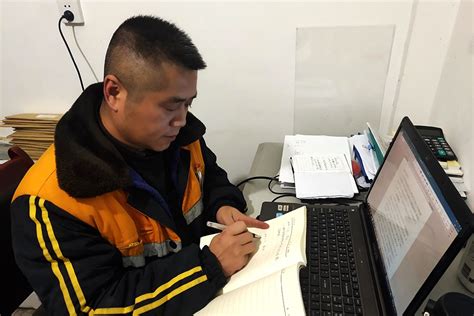 [组图]我院普通计算机专业学生在郑州以太信安信息技术有限公司培训实习-郑州商贸旅游职业学院