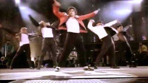 迈克尔杰克逊的《BeatIt》，演唱会现场版嗨爆全场