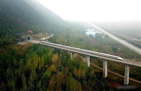 蜀道不再难 中国修建的这条高速铁路引外媒围观|高铁|隧道|秦岭_新浪新闻