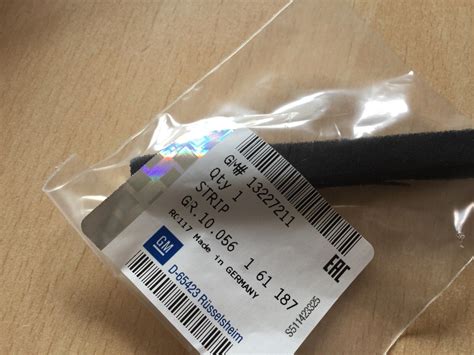 BN GENUINE VAUXHALL SUITS MANY MODELS WINDSCREEN SEALING STRIP, SPACER ...