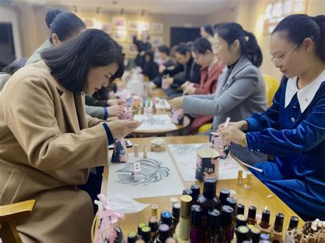 “芳香之旅”纯天然精油口红手作分享会活动-文化频道-温州网