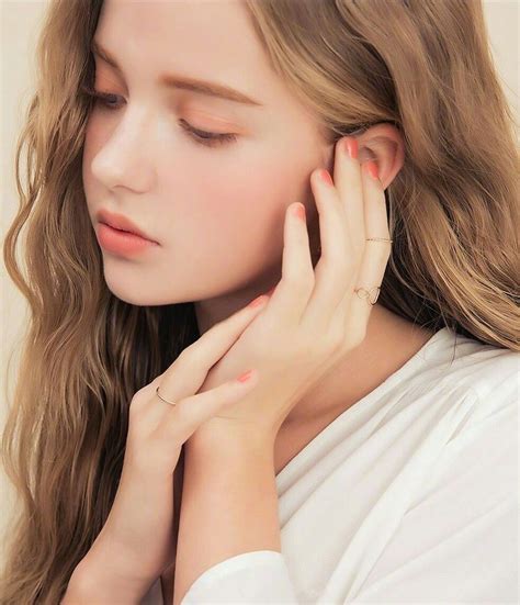 今天介绍一个18岁的俄罗斯模特Dasha Taran，纯纯的美美的啊！|纯纯|模特|俄罗斯_新浪新闻