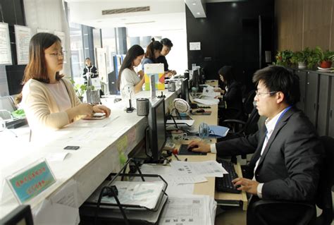 杨浦区人才服务窗口开启3.0版本，实现人才业务在任一窗口全流程贯通_图片新闻_上海市人力资源和社会保障局