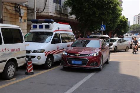 美UPS快递员拒绝为救护车让路 威胁拍视频路人_博览_环球网