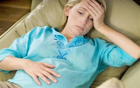 怀孕肚子疼哪些情况需要立即就医 怀孕肚子疼需要紧急检查的情况 _八宝网