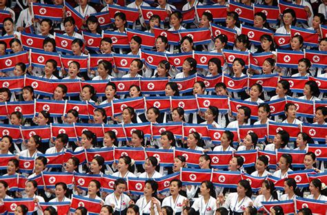 朝鲜拉拉队员为美国花滑选手鼓掌 - 2018年2月23日, 俄罗斯卫星通讯社