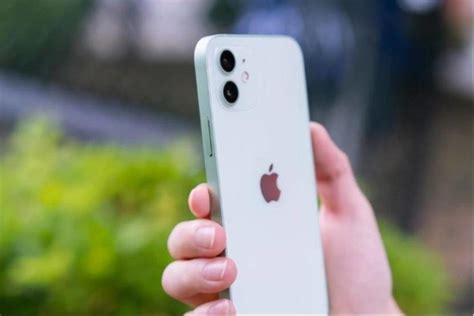 曝苹果 iPhone SE 3 2022年上半年发布！搭载刘海屏 +A14 芯片 - 知乎