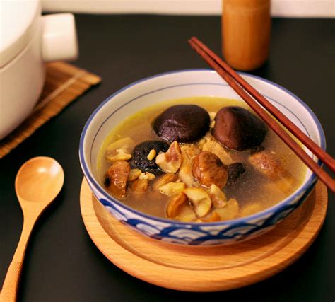 新手易学的香菇鸡汤的做法_菜谱_豆果美食