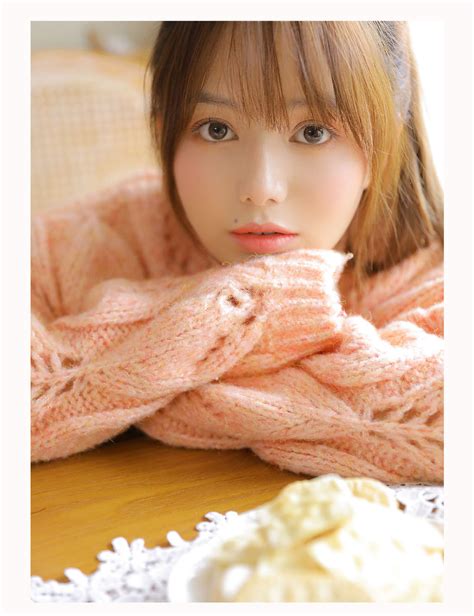 可爱毛衣少女亚洲 另类 欧美 日韩自拍-清纯美女-条码图
