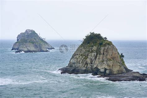 五六岛是韩国釜山以其神秘的视觉错而闻名的岛屿名字的高清图片下载-正版图片507342206-摄图网