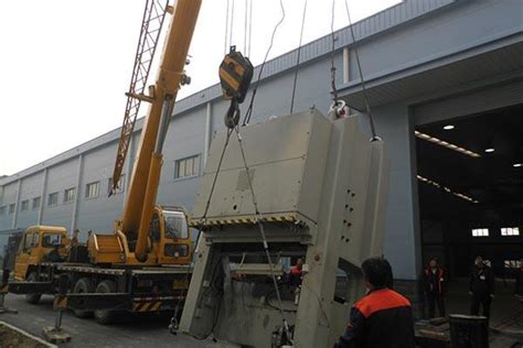 大型设备搬运吊装流程有哪些-上海晶利起重设备安装工程有限公司