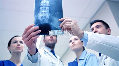 当年在欧美学习脊柱外科微侵袭手术技术 - 微医（挂号网）