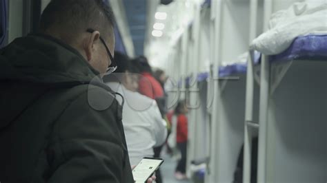 北京地铁太挤 1天客流量超春运全国火车站总和|北京地铁|春运|客流量_新浪新闻