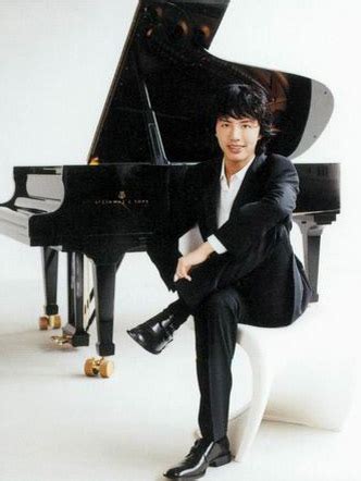 钢琴王子李云迪 和他必不可少的亲密伴侣_卫视_凤凰网