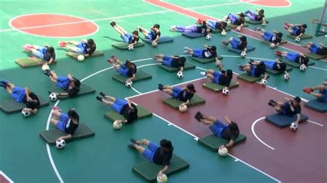 天津体育学院专家应邀为我校学生开展体能训练培训课-综合新闻-南开大学