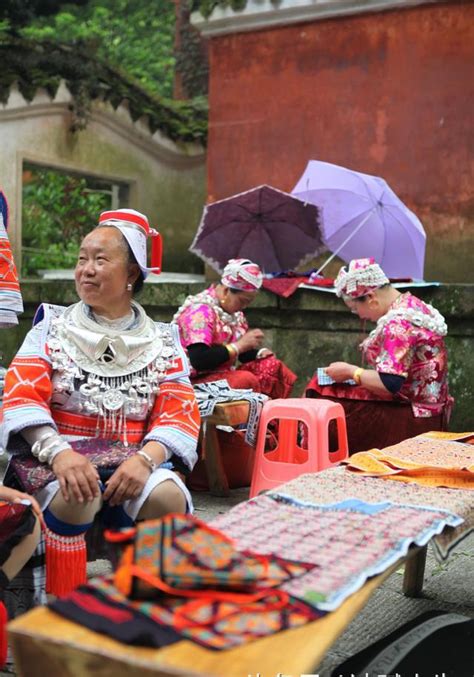 贵州黄平传统“芦笙会” 苗族盛装美如雪-贵州旅游在线