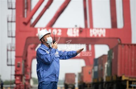 九江港建构开放协同现代港口群 建设通江达海内河水运网-港口网