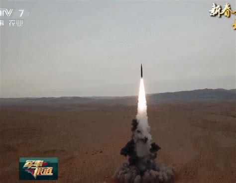 中国公开展示威力强大的“鹰击-12”反舰弹道导弹的发射视频_凤凰网