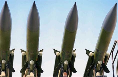 火箭军东风-16中程弹道导弹战训 一画面是相当的提气
