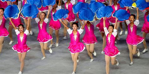 朝鲜庆建国70周年 办大型团体操表演 _凤凰网