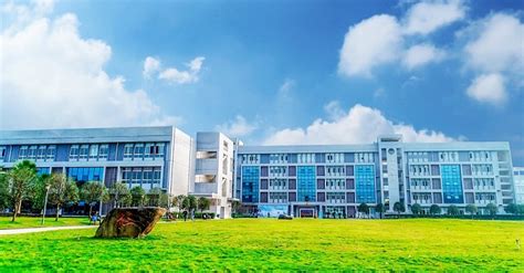 新校区教学楼-重庆财经学院