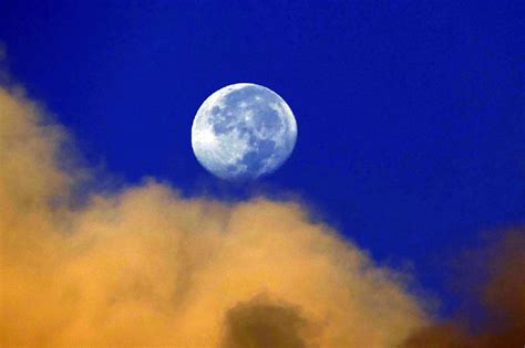 科学网—浙江金华东阳的“彩云拱月”和“彩云追月” - 高登义的博文