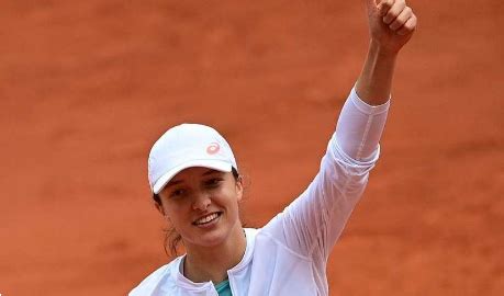 2020法国网球公开赛女单决赛 斯维娅泰克被赞有望开创一个女子 ...
