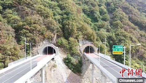 【吉镜头】航拍集双高速公路东丰至双辽吉林段项目建成通车-中国吉林网