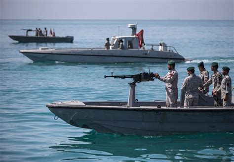 伊朗海军称在海湾迫使美军潜艇浮出水面_国际_新闻频道_云南网