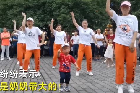 70岁的奶奶跳舞，这精湛舞技，比专业人员还厉害！_腾讯视频