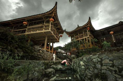 建筑文化︱中国传统民居建筑之苗族吊脚楼-古建中国