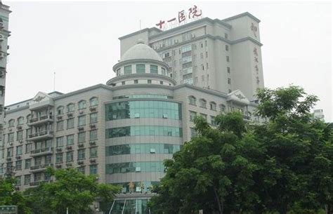 我院牵头全面接管武汉红十字会医院住院部两个病区，并已积极开展工作_进行