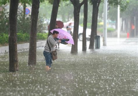 广东多地遭强降雨 部分地区降雨量超100毫米_福田网