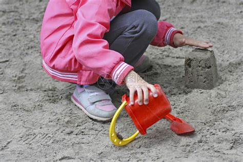 小黄鸭儿童沙滩玩具车套装挖沙铲子桶宝宝夏天戏水玩沙子工具男孩_虎窝淘