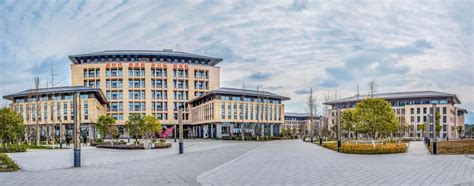 武汉东湖学院是民办还是公办 - 战马教育