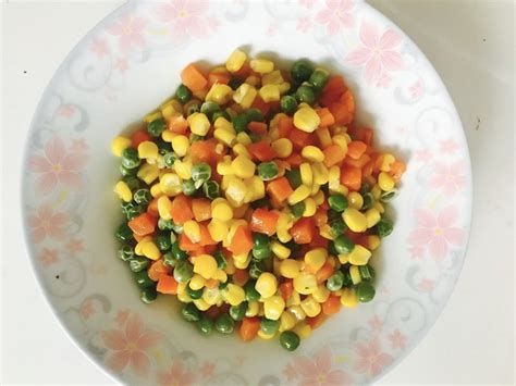 【玉米胡萝卜青豆的做法步骤图，怎么做好吃】年华cute_下厨房