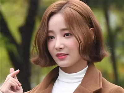李多彬/李妍雨图片