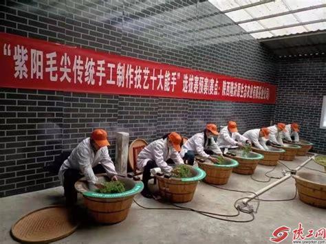 一批技术精湛的炒茶制茶能手聚集在南京溧水，开展技能大比拼