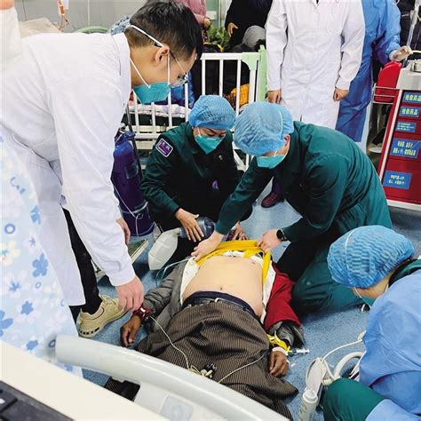 58分钟！拉萨市人民医院急诊科“点亮”生命奇迹_民生新闻_西藏党员教育网