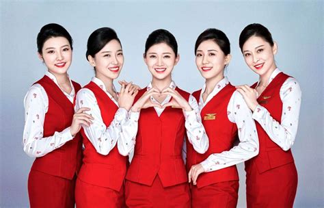 读创--世界十佳最美空姐！深圳空姐连续四年榜首