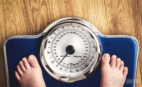 【男生标准身高体重】【图】男生标准身高体重是多少 简单计算算出你的体重是否标准(3)_伊秀健康|yxlady.com