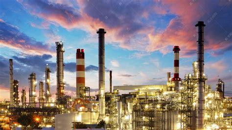 石油和天然气工业-炼油厂在黄昏-工厂-石油高清摄影大图-千库网