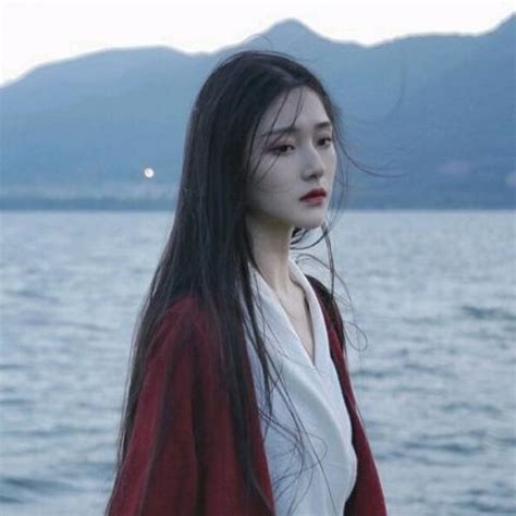 非主流签名伤感头像女生