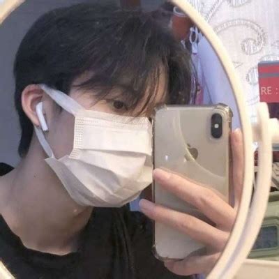 非主流头像冷漠男孩