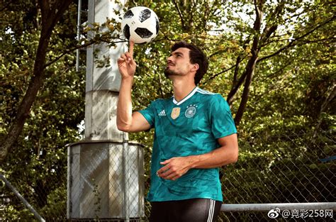 德国队发布2018世界杯客场球衣，继续复古风~__财经头条