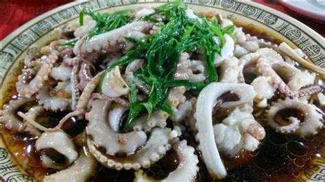 韩国人吃活章鱼，日本人吃生鱼片，网友：中国的最牛_东方养生频道_东方养生