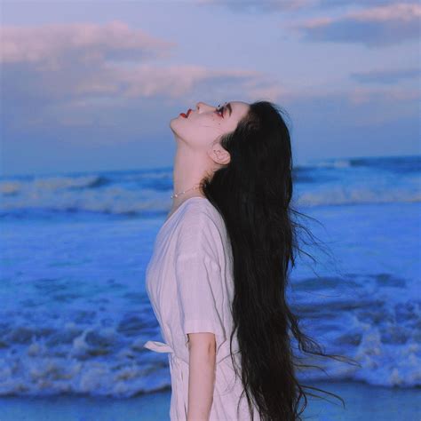 女生头像真人海边复古风